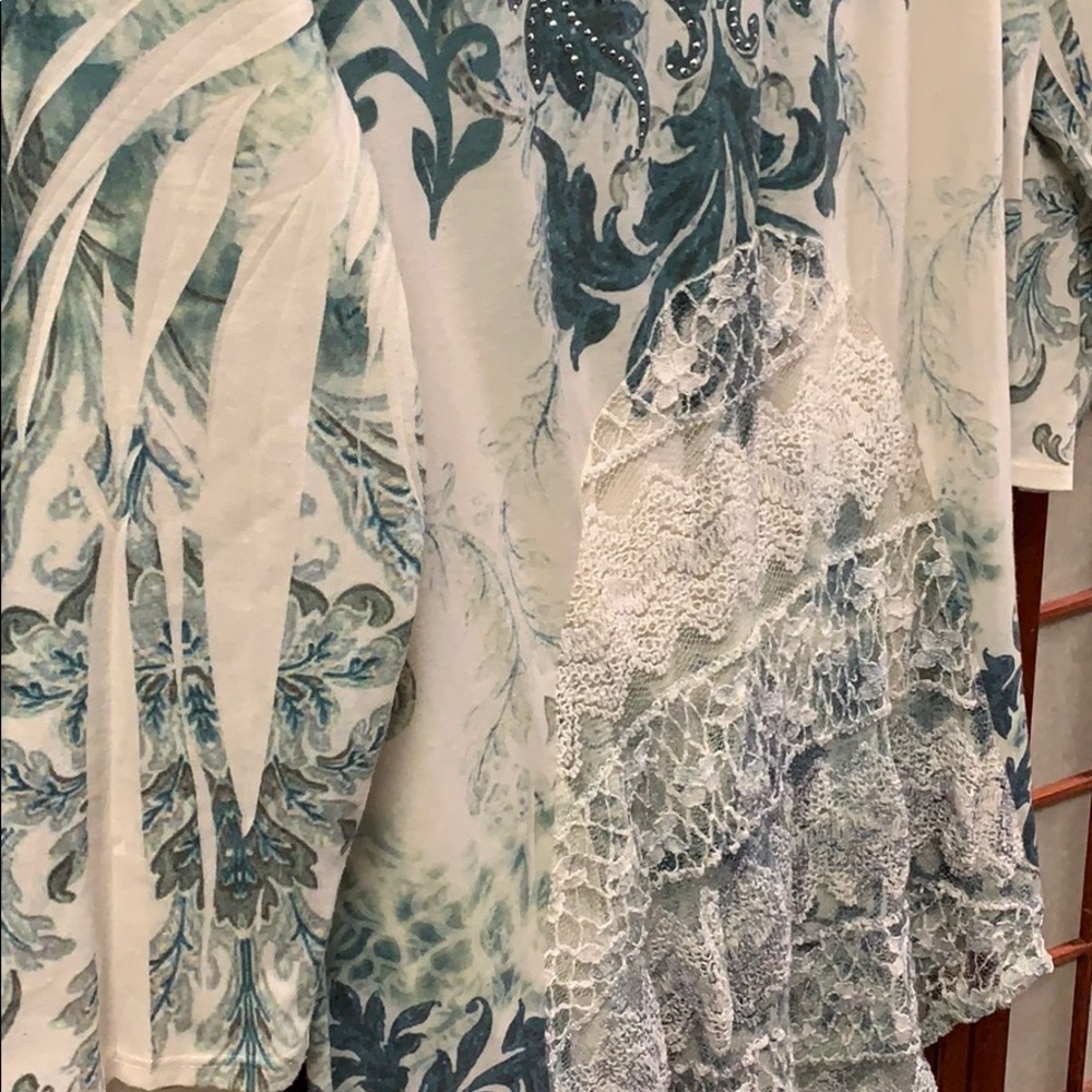 Cal Style Large Blouse - Picture 6 of 7